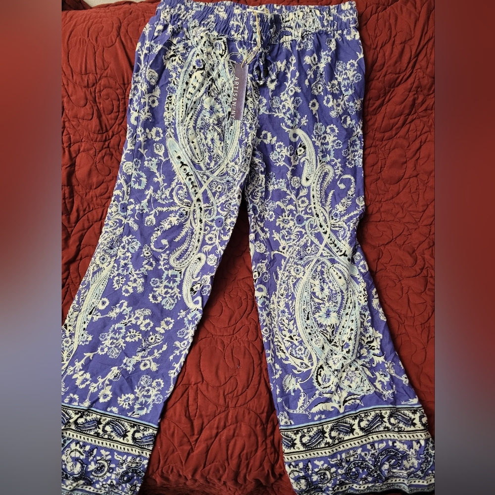 T.J.Maxx Artisan NY Blue Floral Pants